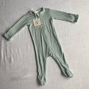 Kate Quinn bamboo footed pajamas. Size 0-3